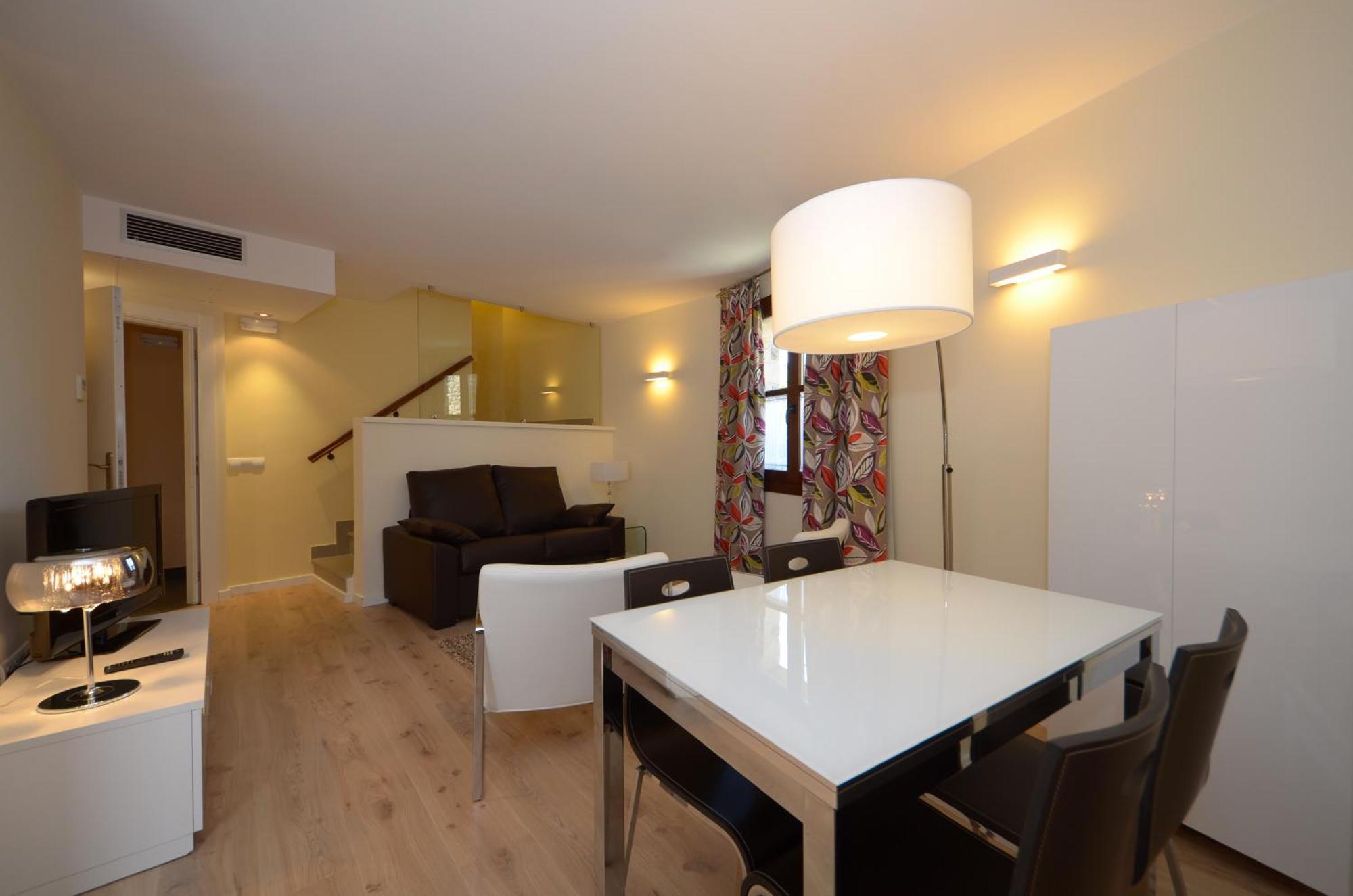 Apartamentos El Palacete De Aínsa Εξωτερικό φωτογραφία