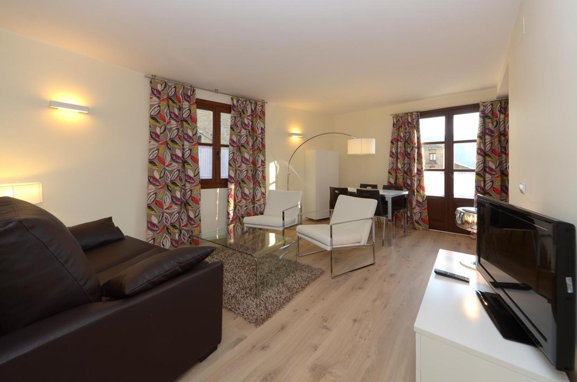 Apartamentos El Palacete De Aínsa Εξωτερικό φωτογραφία