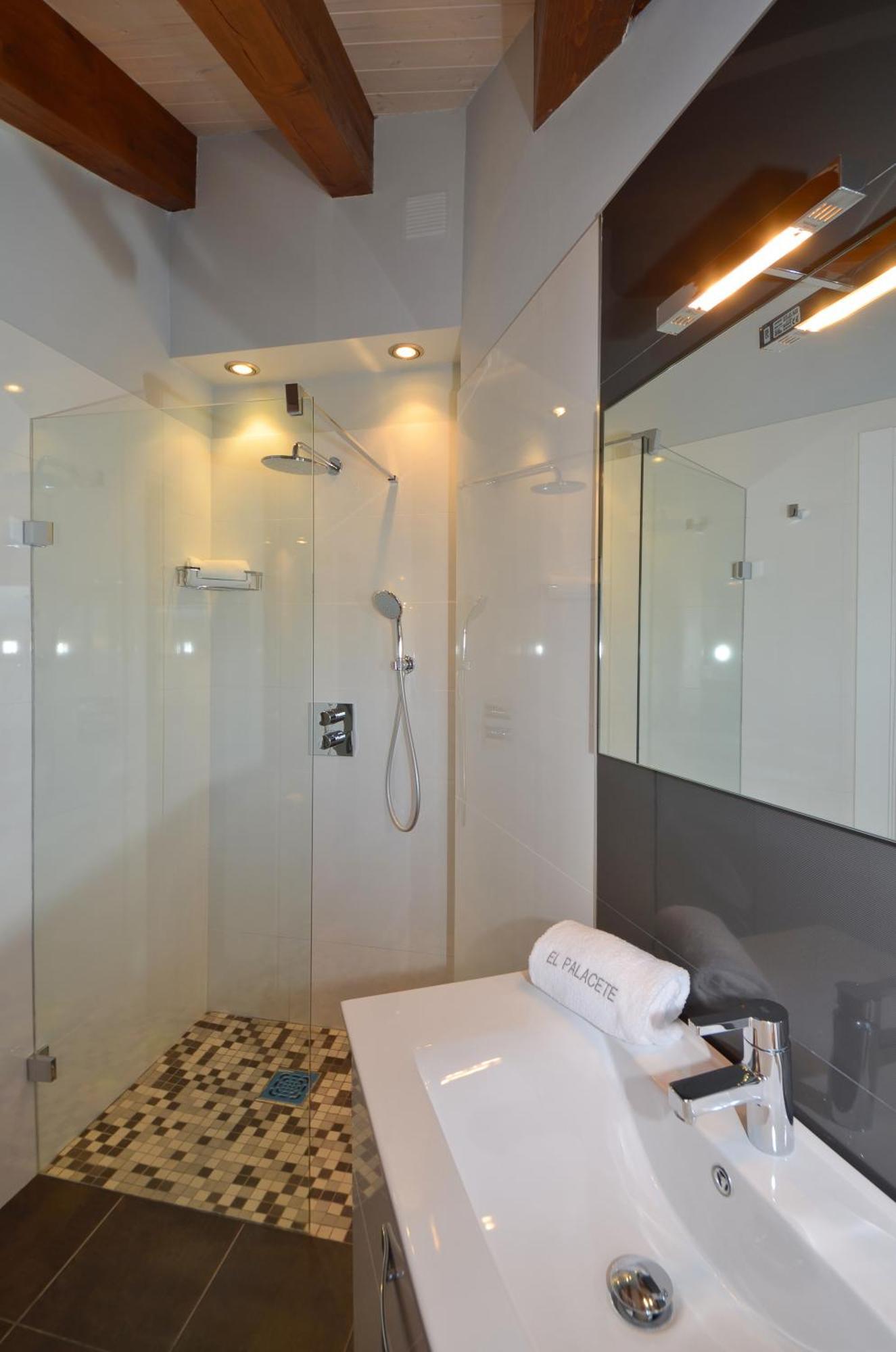 Apartamentos El Palacete De Aínsa Εξωτερικό φωτογραφία