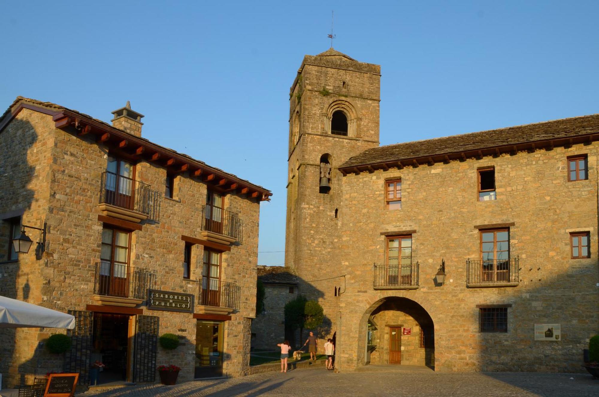 Apartamentos El Palacete De Aínsa Εξωτερικό φωτογραφία