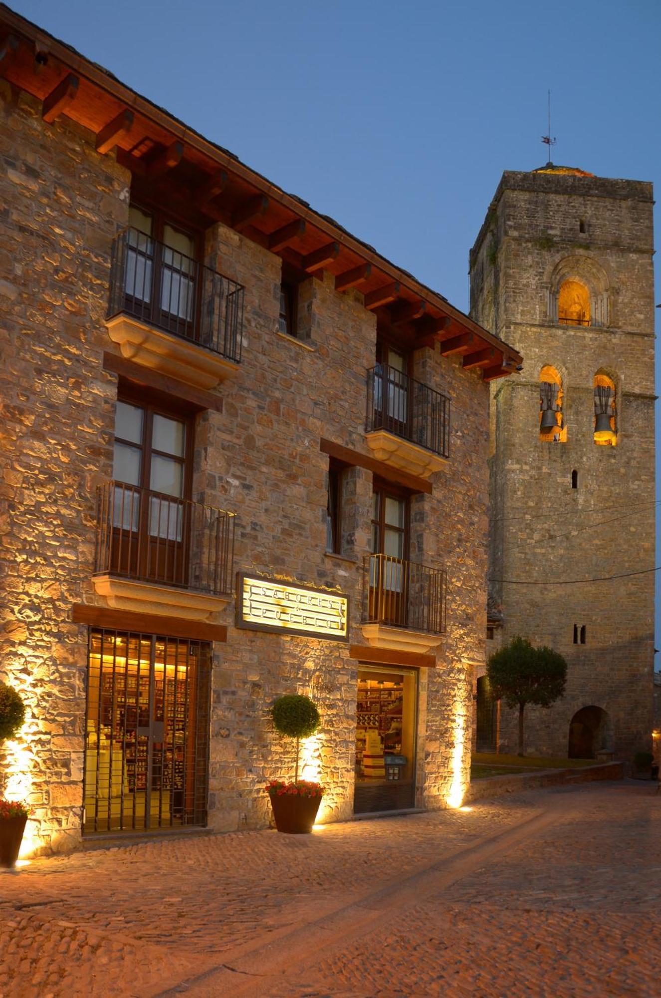 Apartamentos El Palacete De Aínsa Εξωτερικό φωτογραφία